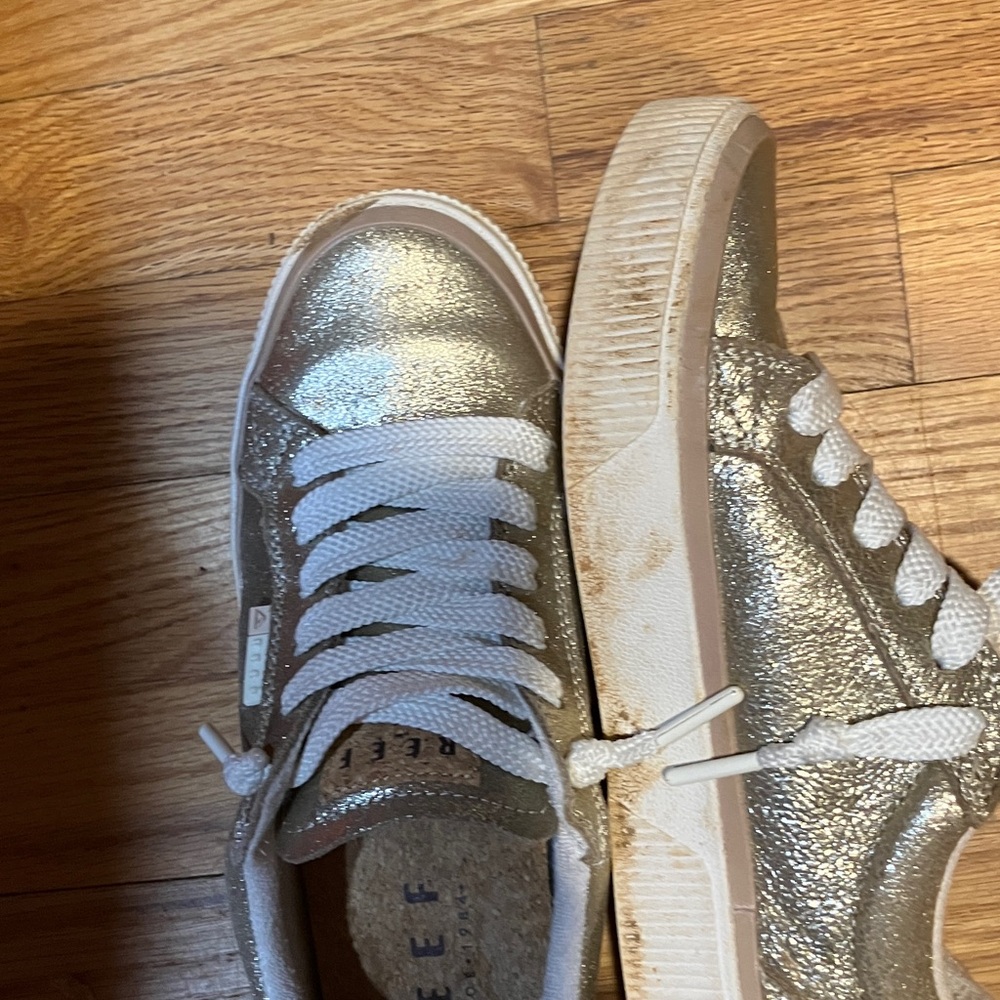 Reef Shimmering Gold Sneakers hdb - Picture 2 of 2